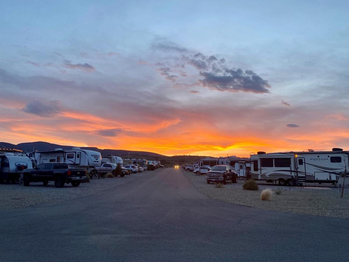 Verde Ranch Rv Resort Камп Верде Екстериор снимка